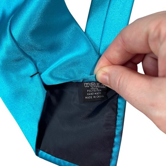 Alexander Logan men's tie bright blue 100% polyester neck tie 4" wide 58" long - Picture 3 of 5